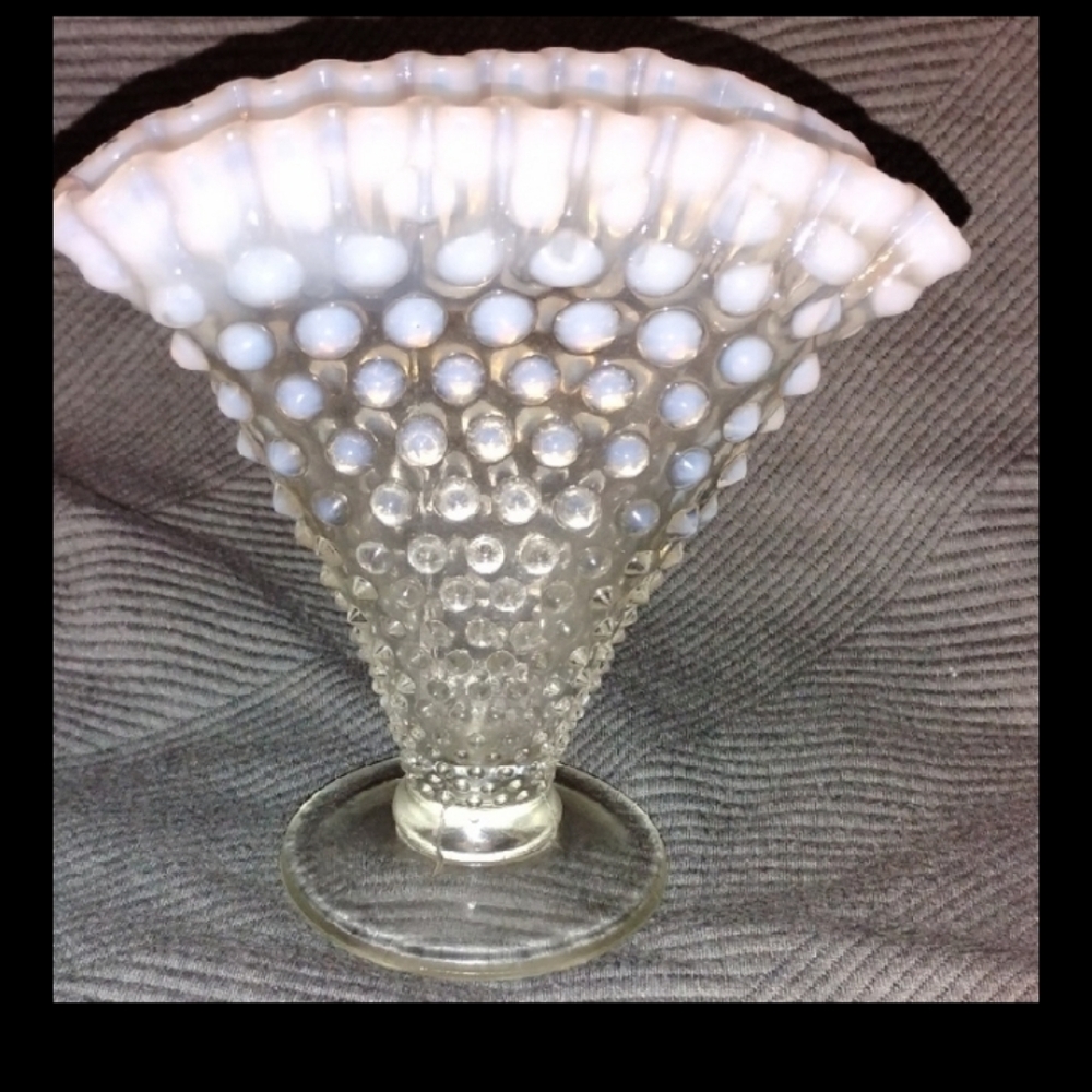 1#available Elegant White Clear Glass Vase